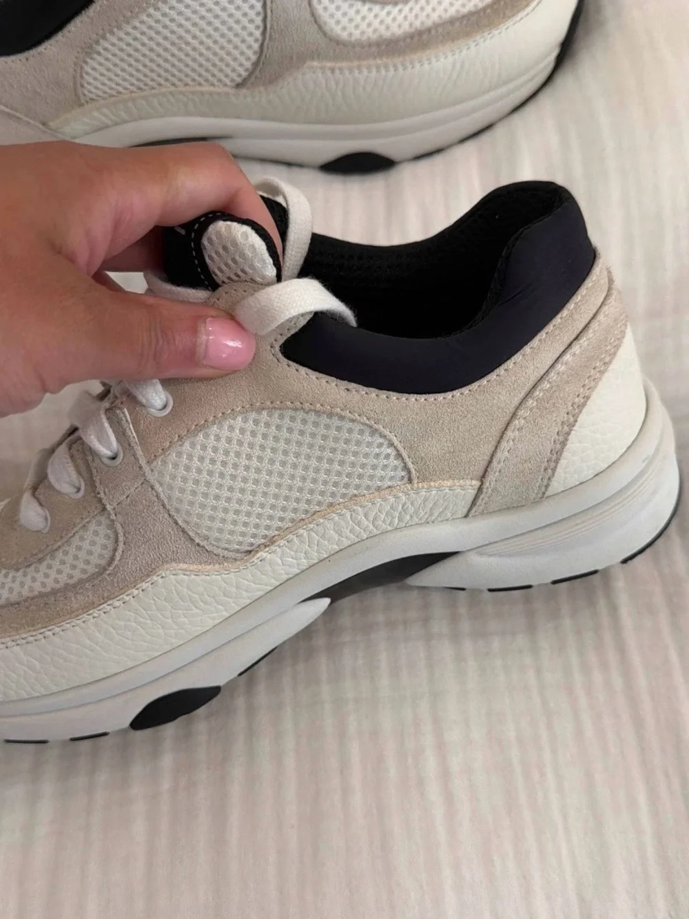 CHANEL Sneakers White